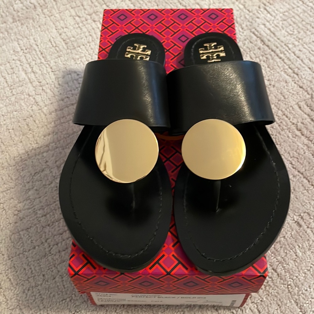 Tory Burch Patos Disk sandal. Calf leather. Only worn 2x. Beautiful show. Sz 7.5